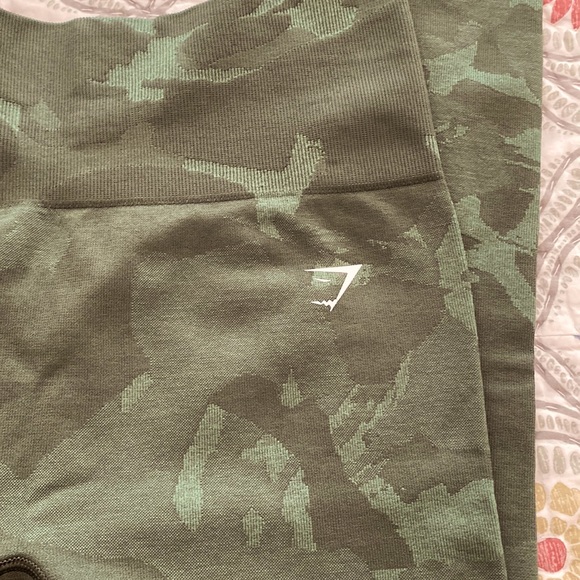 Gymshark Adapt Seamless Leggings  green camo, Medium - Picture 11 of 11